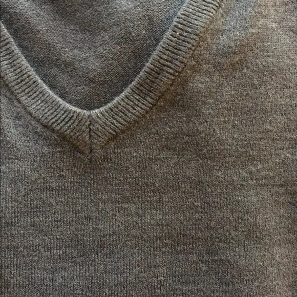 New Marks & Spencer Collection Men’s V Neck Sweater Mid Grey Medium - Picture 3 of 8